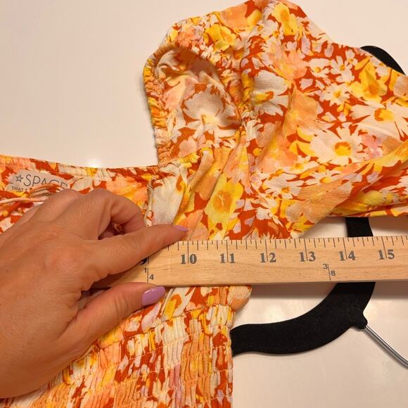 NEW L*Space Cassidy Puff Sleeve Mini Dress in What the Carnation Sz S Floral - Picture 7 of 8